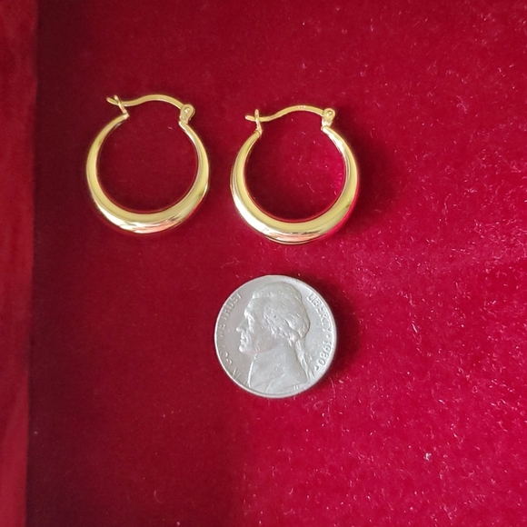18K Gold Plated Hoop Earrings for Timeless Elegance - Picture 3 of 4